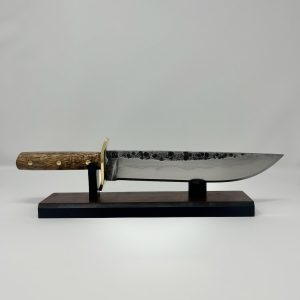 fighting knife with horse chestnut handle